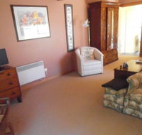 John and Eva Selles Studio Apartment - Accommodation Mooloolaba