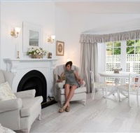 White Dove Cottage Bed and Breakfast - Accommodation Mooloolaba