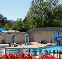 Porepunkah Pines Holiday Park - Accommodation Mooloolaba