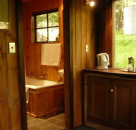 Braeside Mount Macedon Country Retreat and Bed  Breakfast - Accommodation Mooloolaba