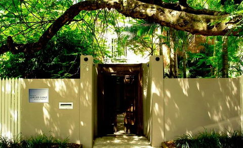 Edward Lodge - Accommodation Mooloolaba 3