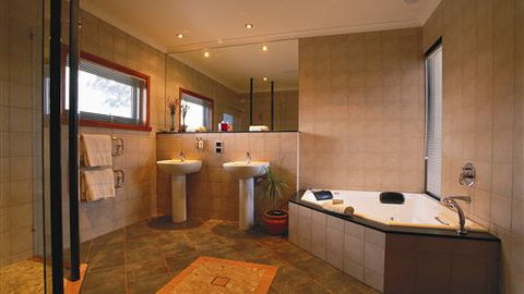 Meringa Springs - Accommodation Mooloolaba 4