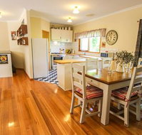 Bright Country Home - Accommodation Mooloolaba