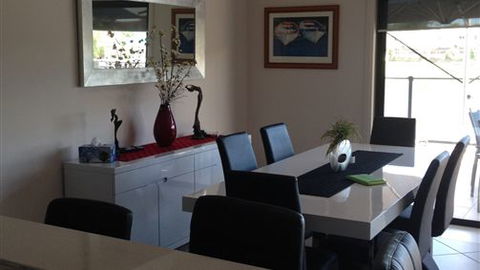 Cypress Drive Townhouse - Accommodation Mooloolaba 2