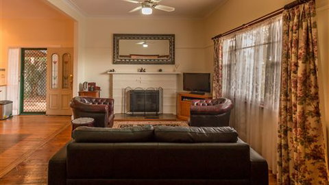 Muscat House - Accommodation Mooloolaba 1