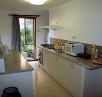Adrienne's Place on the Hill - Accommodation Mooloolaba