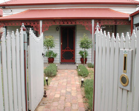 Airleigh Rose Cottage - Accommodation Mooloolaba 0