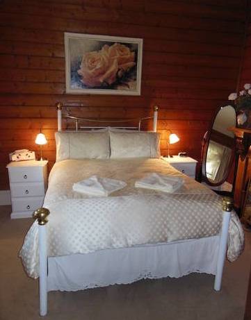 Airleigh Rose Cottage - Accommodation Mooloolaba 3