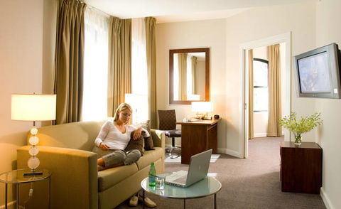 Amora Hotel Riverwalk Melbourne - Accommodation Mooloolaba 1