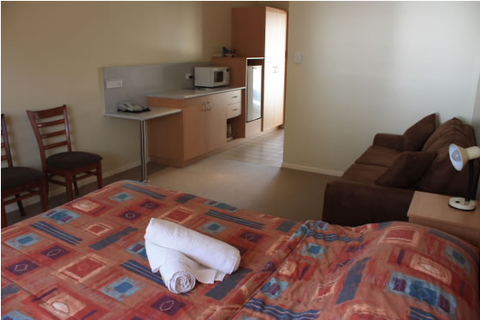 Country Roads Motor Inn - Gayndah - Accommodation Mooloolaba 4