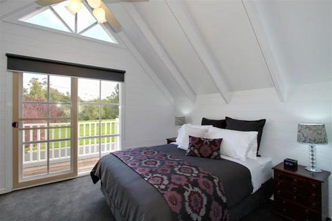 Creek Cottage Bed & Breakfast - Accommodation Mooloolaba 0