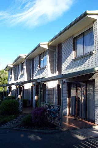 Davey Place Holiday Town Houses - Accommodation Mooloolaba 0