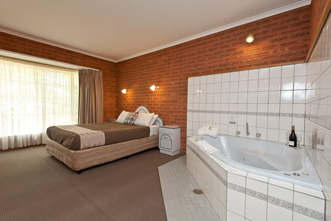 Econolodge Heritage Inn - Accommodation Mooloolaba 4
