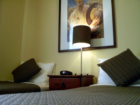 Forrest Hotel & Apartments - Accommodation Mooloolaba 5