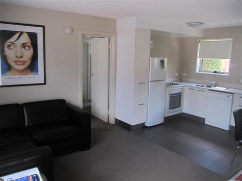 Forrest Hotel & Apartments - Accommodation Mooloolaba 12