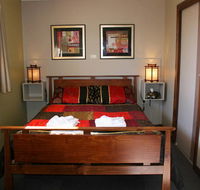 Golden Embers Apartments and B  B - Accommodation Mooloolaba