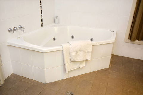 Mackellar Motel - Accommodation Mooloolaba 1
