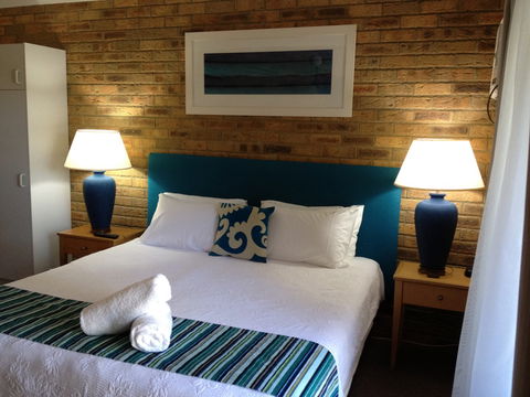 Hawks Nest Motel - Accommodation Mooloolaba 0