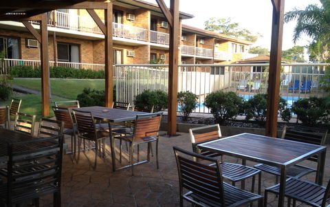 Hawks Nest Motel - Accommodation Mooloolaba 2