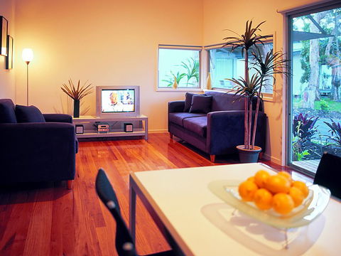 Mobys Beachside Retreat - Accommodation Mooloolaba 1
