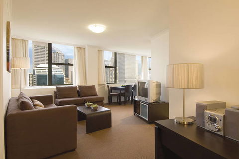 Oaks Hyde Park Plaza - Accommodation Mooloolaba 0