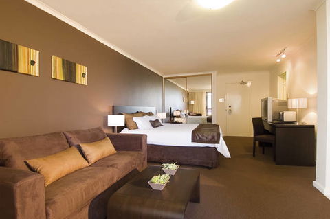 Oaks Hyde Park Plaza - Accommodation Mooloolaba 4
