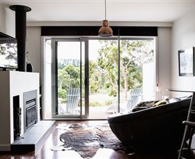 Polperro Winery Luxury Accommodation - Accommodation Mooloolaba 0