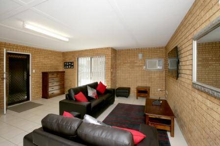 Salmon Apartment - Accommodation Mooloolaba 0