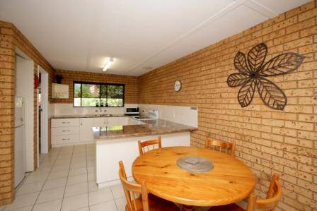 Salmon Apartment - Accommodation Mooloolaba 1