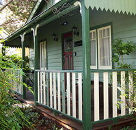 Strawberry Patch Cottage - Accommodation Mooloolaba