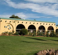 Tarcutta Halfway Motor Inn/Horse Hotel - Accommodation Mooloolaba