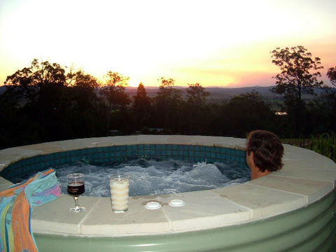 Wallaby Ridge Retreat - Accommodation Mooloolaba 2
