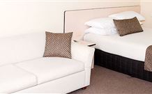 Highway Inn Motel - Hay - Accommodation Mooloolaba 1