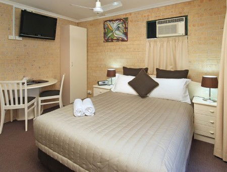 Edmondstone Motel - Accommodation Mooloolaba 1