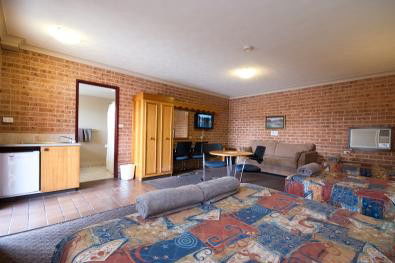 Blue Gum Motor Inn - Accommodation Mooloolaba 1