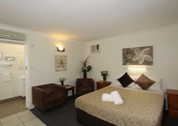 Charm City Motel - Accommodation Mooloolaba 3