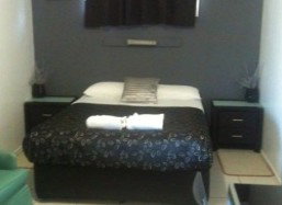 Charm City Motel - Accommodation Mooloolaba 4