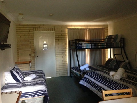 Country Rose Motel - Accommodation Mooloolaba 4