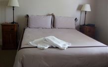 The Playhouse Hotel - Barraba - Accommodation Mooloolaba 4