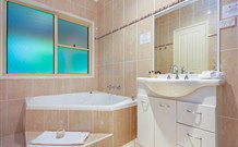 The Acreage Luxury B&B And Guesthouse - - Accommodation Mooloolaba 1
