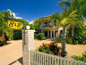 While Away Bed And Breakfast - Accommodation Mooloolaba 0