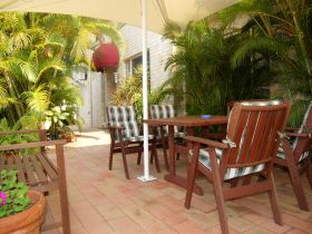 While Away Bed And Breakfast - Accommodation Mooloolaba 1