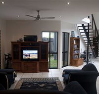 Dolphin Beach House - Accommodation Mooloolaba