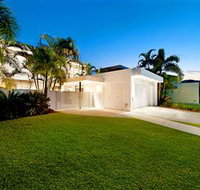 The Waterfront House - Accommodation Mooloolaba