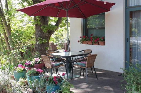 Practically Lakeside B And B - Accommodation Mooloolaba 1