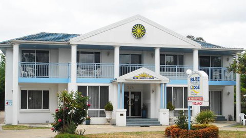 Blue And White Lodge - Accommodation Mooloolaba 0