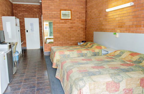Litchfield Motel - Accommodation Mooloolaba 2