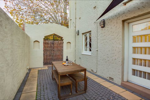 Globe Apartments - Accommodation Mooloolaba 7