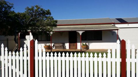 Angas Cottage - Accommodation Mooloolaba 2