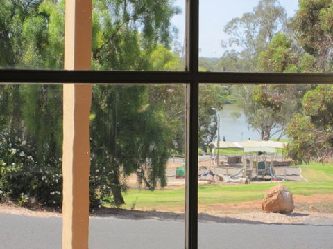 Carmines Antiques And Accommodation - Accommodation Mooloolaba 3